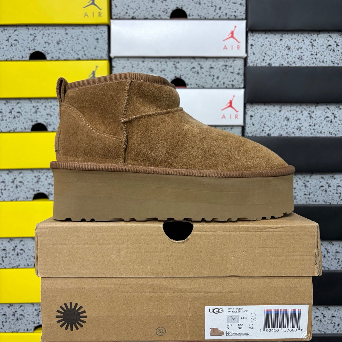 UGG Kallen Lace Platform Ankle Boot – Suede Boot with Shearling Lining, Tonal Cross-Strap Closure & Chunky Tonal Platform Sole in Chestnut