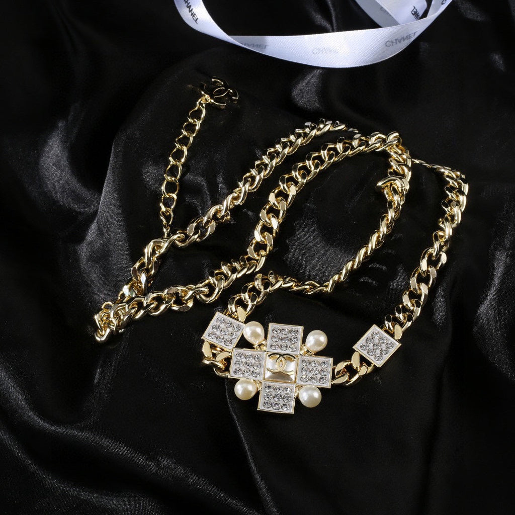 CHANEL 25S CHAIN BELT IN GOLD METAL 614478