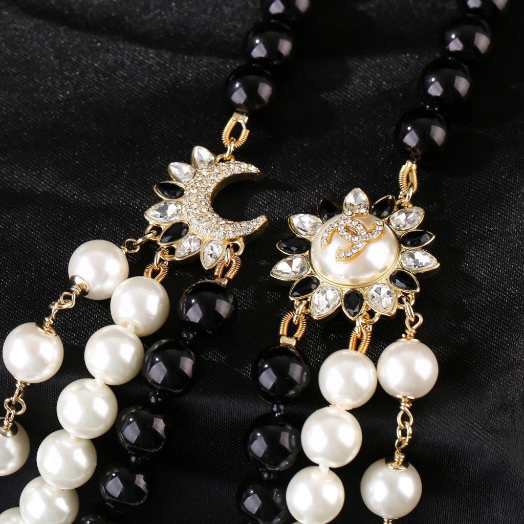 CHANEL 25S CHAIN BELT IN WHITE AND BLACK PEARL 614477
