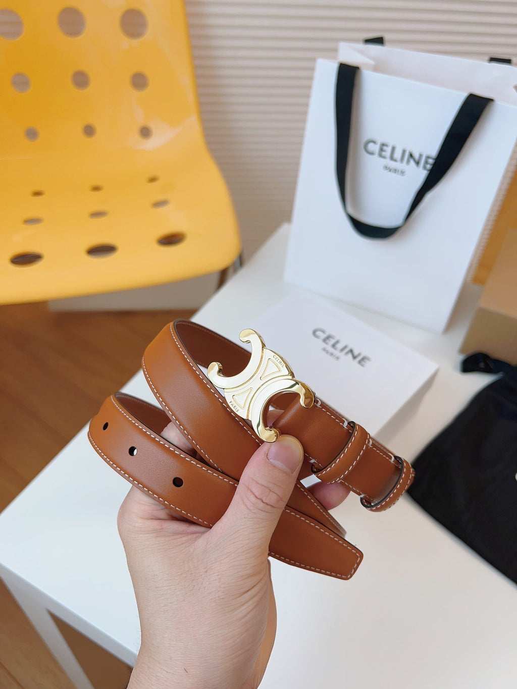 CELINE 25S TRIOMPHE BELT 25MM IN CARAMEL CALFSKIN GOLD HARDWARE 580704