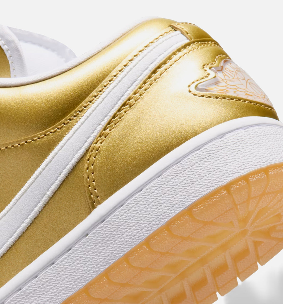 Air Jordan 1 Low – Women's Lifestyle Shoe in Gold/White/Gum Yellow