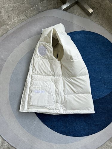 Canada Goose Down Vest in White