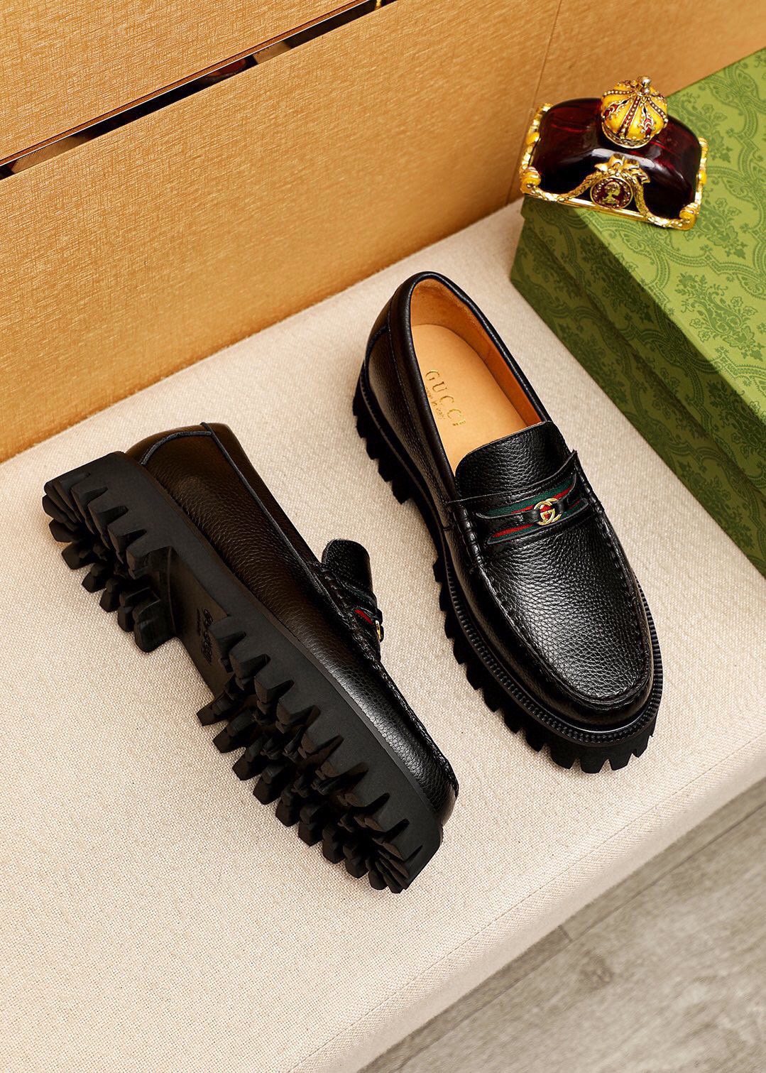 Gucci Black Metal-Bit Lug Sole Loafers