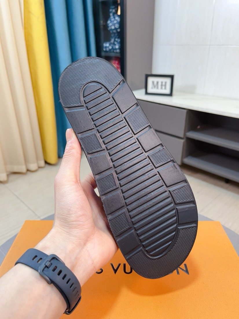 Louis Vuitton Black Men's Slide Sandals