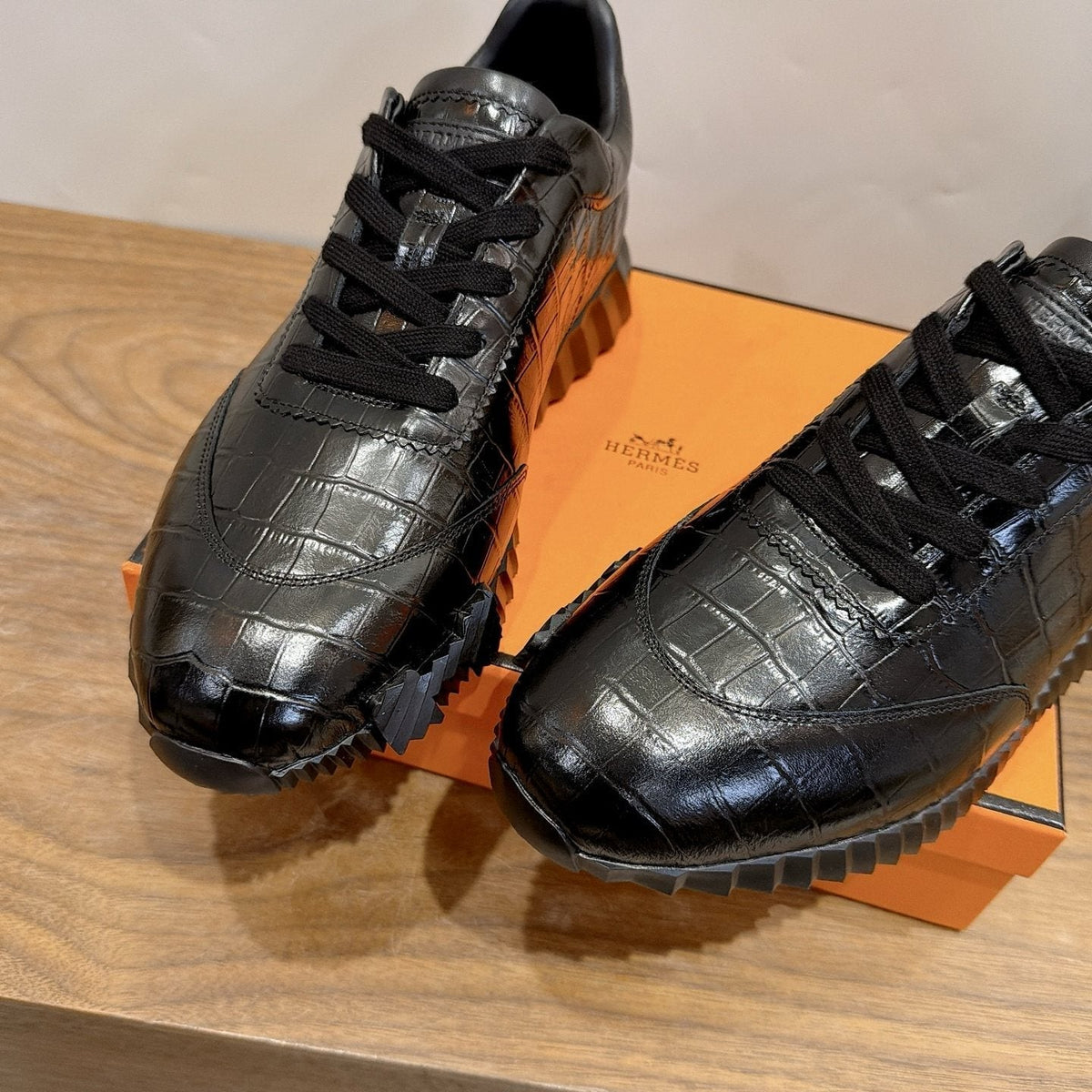 Hermès Black Textured Low-Top Sneakers